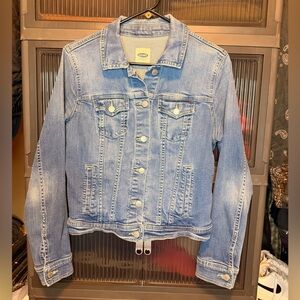Women’s Old Navy Light Blue Denim Jacket with Button Front